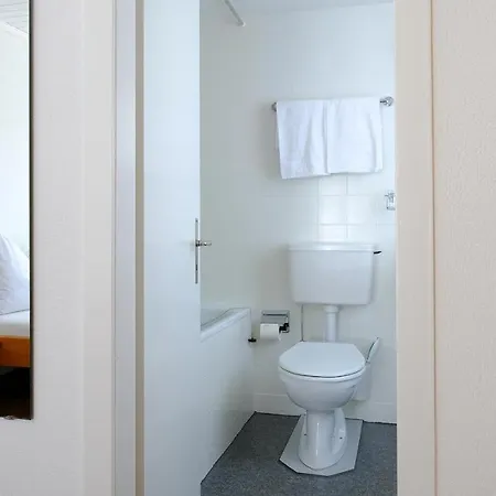 Frieden Hotel 2*